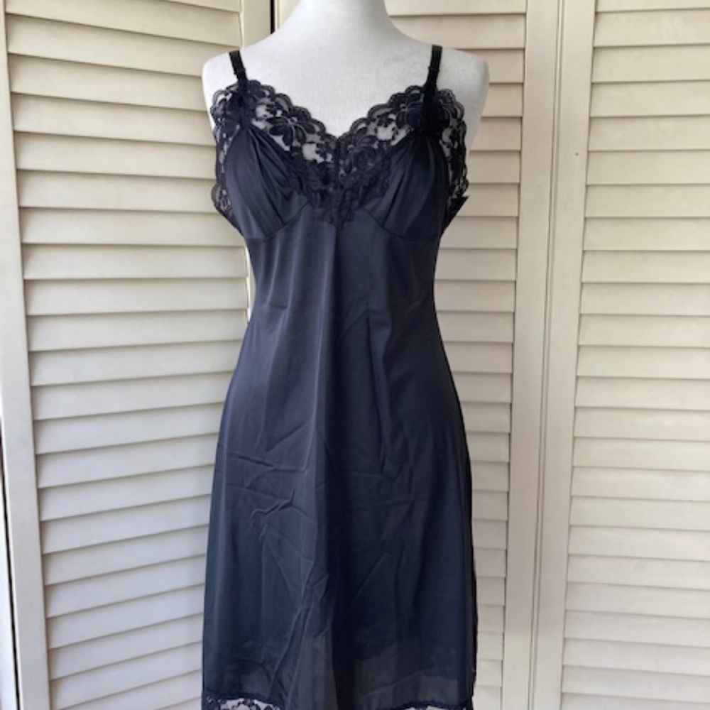 Lorraine Antron Nylon Full Slip